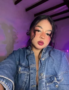 Isabella_Belmont Smiling at life Hình 5