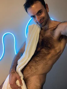 HairybutHorny BLUE LIGHTS Pic 8