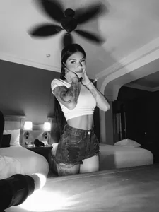 B&N ❤️ od Lisegg_  3 snímek