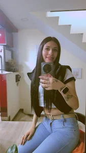 Celeste_Thoson18 Public Pic 2