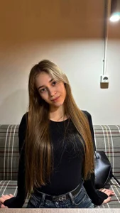 Julie_Castle Public Pic 6