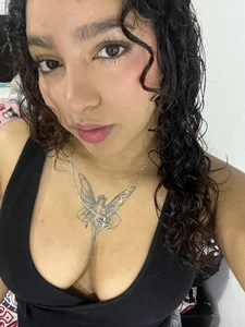 mia__velvet__ Public Pic 4