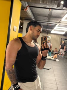 jacksonandmatt photics in the gym Pic 2