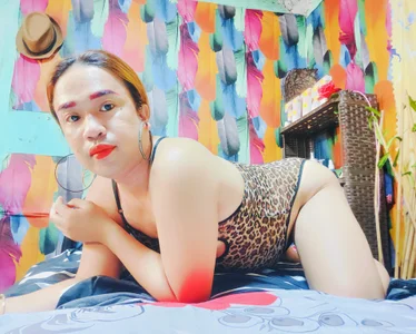 BIGMOMMYCOCKのHOT PICS WITH MY NEW LINGIRIE :)の 2枚の写真