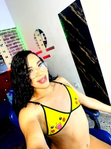 angelitasexxxhot 💚✨ Yellow that hypnotizes… pics to watch slow 😈📸 Pic 3