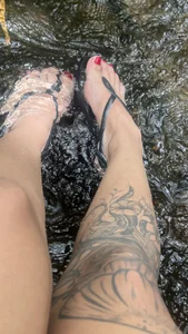 Pikayle feet in the river صورة واحدة|Pikayle feet in the river صورتان|Pikayle feet in the river  2 صور|Pikayle feet in the river  2 صورة