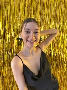 jackp0t__ glamorous and fun Pic