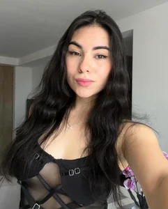 IsabellaSweet__ Public Pic 2