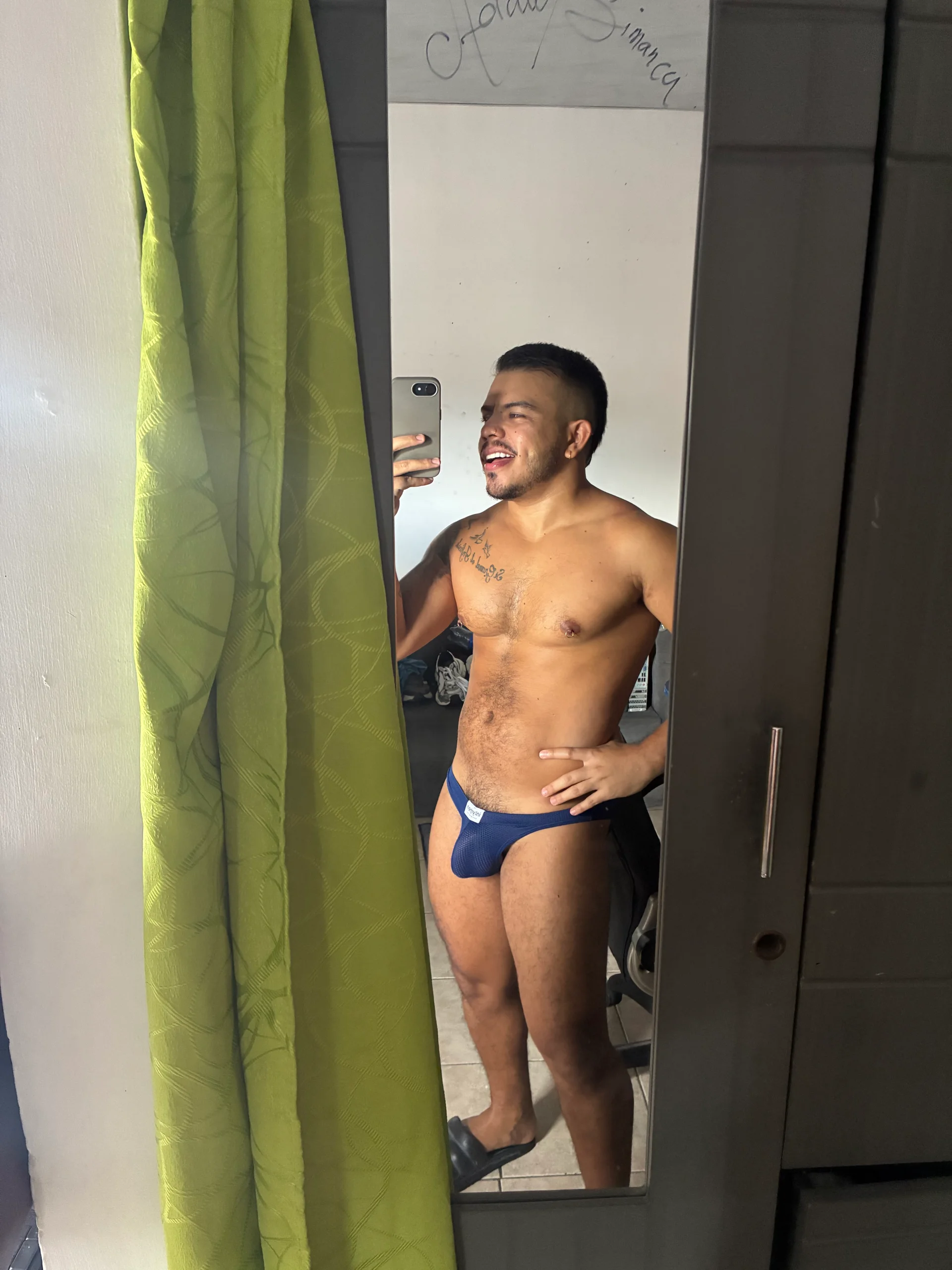 Naughty_CharlyPublic Bild 2