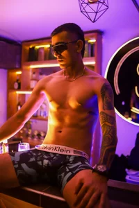 Dyyllann BARTENDER Pic