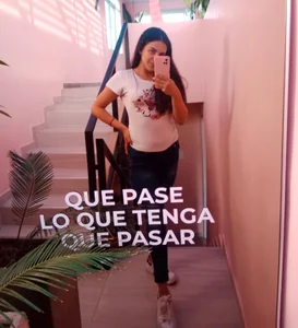 Sophia_wilsonn_ And whatever happens has to happen Immagine 