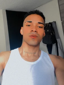 Sexyboy_0199のPublicの枚の写真