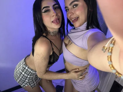 _luna_torresのWith my friend 🤭🥵😘の枚の写真