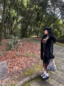 NinaVall Public Pic 4