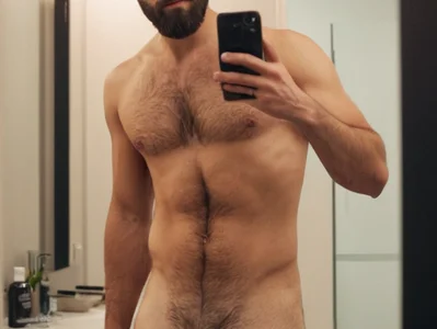 ItalianDaddyBearShower Time Bild