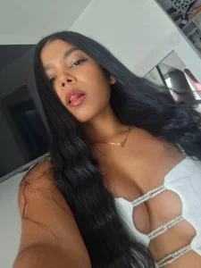 Mia_Rosex Public Pic 4