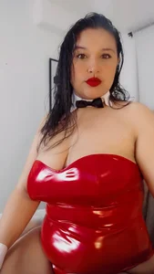 shantal_rosse1 HAPPY WET NAUGHTY MISS SHANTAL Pic 4