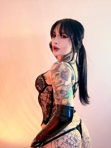 𝐸𝓁𝑒𝑔𝒶𝓃𝓉 𝒶𝓃𝒹 𝒹𝒶𝓃𝑔𝑒𝓇 de VelvetVampiree Foto 3