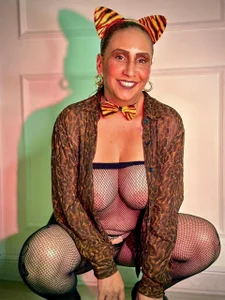 EvaMills1 Halloween Hình 3