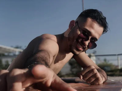 Raf_brunette Public Immagine  2