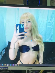 its me your jade od Yourgoddess_jade  6 snímek