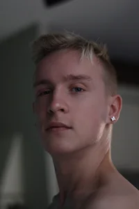 AlexxSweet morning in bed with Alex Foto 2