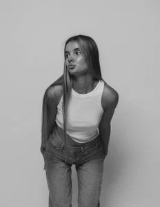 Erika_Carpenter Public Foto 6