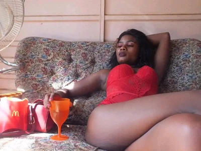 NASTY-NESHBaddest girl图片 5