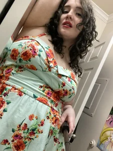 Thiccums-the-Goddess's photo