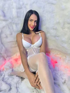 vittorialombardi__ I am you good girl Immagine  5