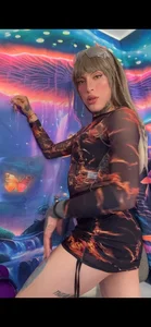 charlotbelucci_Dreess flame图片 2