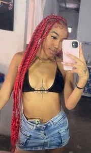 Charlotte_Flanders Public Pic 5