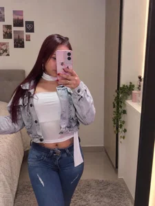Algo casual 🥰😋 de Litlecherry20  2 photos