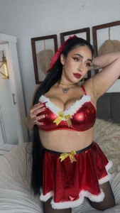 Scarleth_swannのThis 24/25 December ill be having fun and sharing with all you dont forget it!の枚の写真