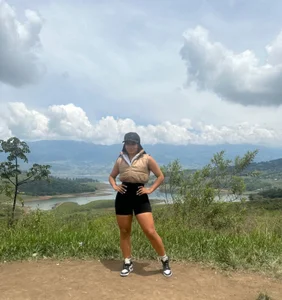 amandaconner Feeling the nature Pic 3