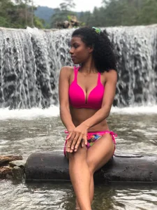 catiusca_reyes_03 Walk to the river. 💧 Pic 3