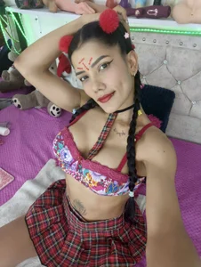 juliane_sweer1 School Pic 4