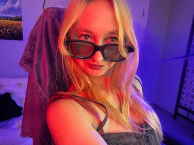Evil Teacher Vibe? de AnitaBels  2 Imagens