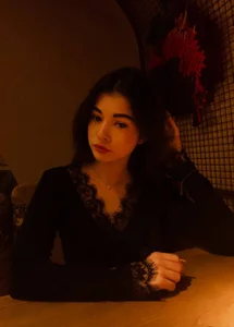 LisaColeePublic图片 3