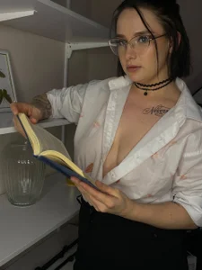 Cute student or Passionate teacher? de kittyhardfucks  5 Imagens