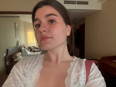 KathlineRivas Public Pic