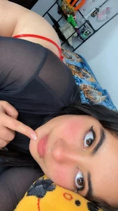 Ariabrownn1_ ME ❤️and RED Hình 2