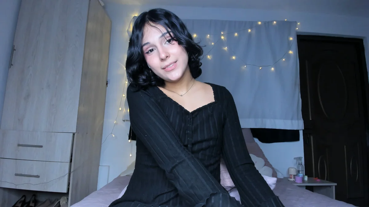 صور liia_collins_ الرائجة  2588