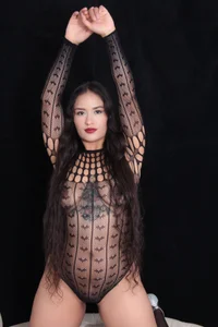 chloe_blommMidnight Seduction: Black Lace图片 6