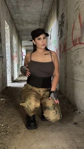 OopsBigTits GUARDING YOUR FANTASIES Foto