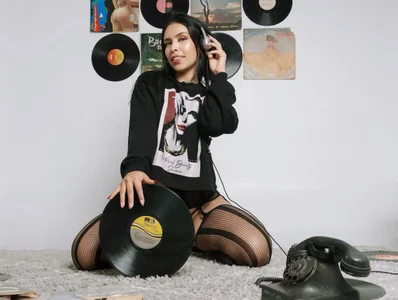 salma_lutz Cute girl Pic 7