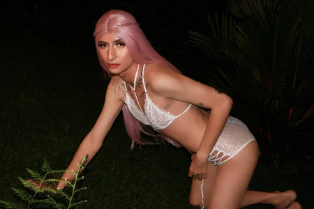 EmilyySaenz 💥🤭 รูป 