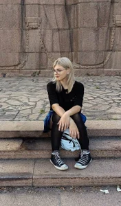 MelodyBaur Public  4টি ছবি