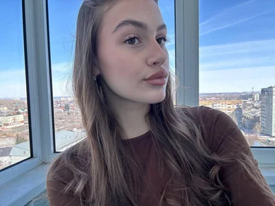 LiseVenerGetting ready before the stream 😁图片 2