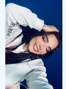 sarah_and_taylor SARAH IS PRETTY 🤤 Pic 3